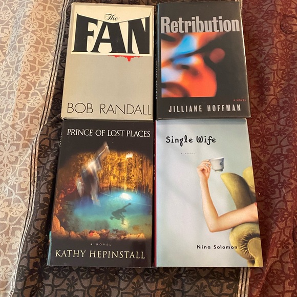 Thriller book bundle - Picture 1 of 2